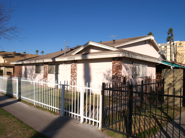 1777 W Glen Ave in Anaheim, CA - Building Photo - Building Photo