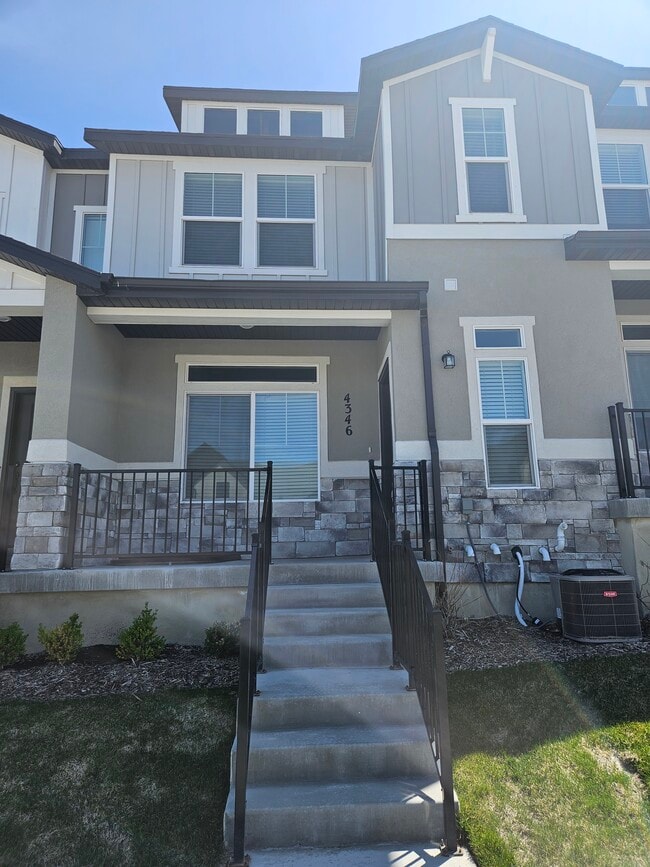 property at 4350 W Dixon Way