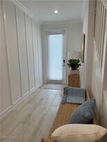 7576 Carnegie Way in Naples, FL - Building Photo