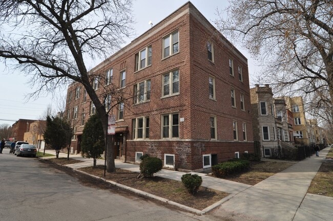1016 N Campbell Ave in Chicago, IL - Building Photo - Building Photo