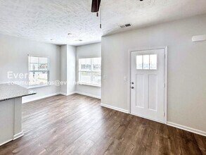 328 Raines Ct in Lebanon, TN - Building Photo - Building Photo