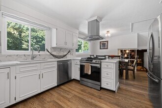 46 Juniper Dr in Saugus, MA - Building Photo - Building Photo