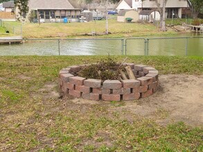 12823 Point Dr in Willis, TX - Building Photo - Building Photo