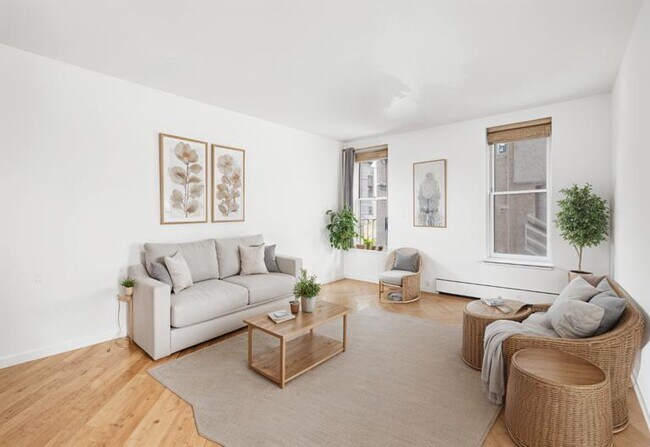 100 W 86th St in New York, NY - Building Photo - Building Photo