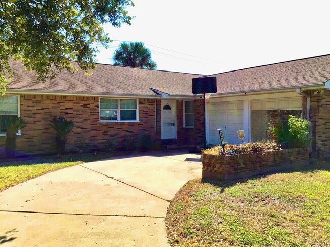 property at 6609 Golf Crest Dr