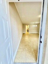 10008 Twin Lakes Dr in Coral Springs, FL - Building Photo - Building Photo