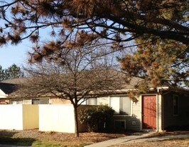 606 Pebble Pl in Delaware, OH - Building Photo