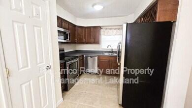 2526 Edmond Cir in Auburndale, FL - Building Photo - Building Photo