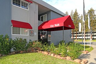 City Walk Apartments in Concord, CA - Building Photo