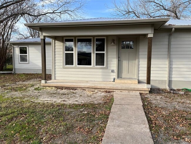 1100 Wallace St in Taylor, TX - Building Photo - Building Photo