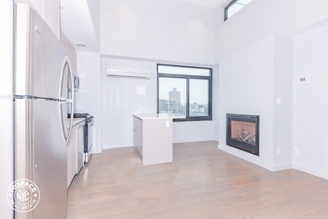594 Bushwick Ave in Brooklyn, NY - Building Photo - Building Photo