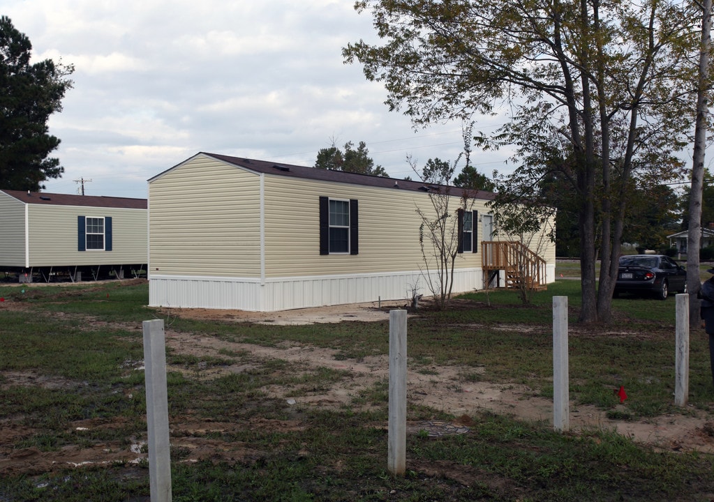 Wisteria Park Estates in Leland, NC - Building Photo