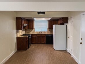 9598 N Sharon Ave in Fresno, CA - Building Photo - Building Photo