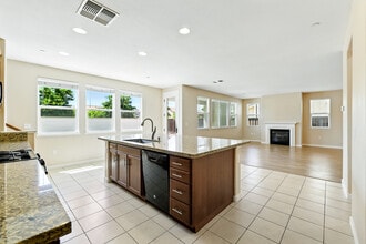 18309 Millbrook Ave in Lathrop, CA - Building Photo - Building Photo