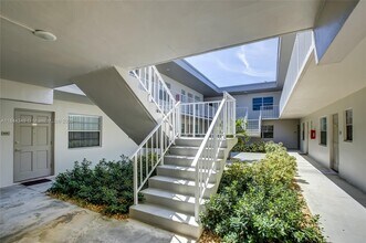 1720 Cleveland St in Hollywood, FL - Building Photo - Building Photo