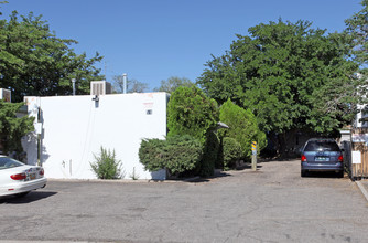 506 Princeton Dr SE in Albuquerque, NM - Building Photo - Building Photo