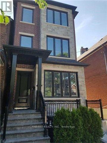 1036 Dovercourt Rd
