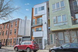 1524 N 2nd St, Unit 1 in Philadelphia, PA - Building Photo - Building Photo
