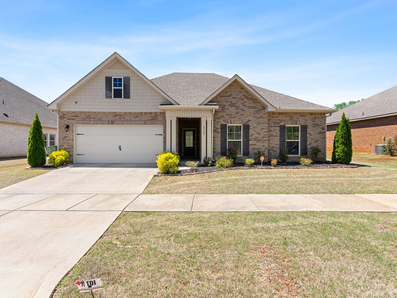 6502 Moon Crest Ln NW in Huntsville, AL - Building Photo