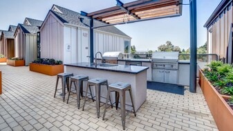 Parker in Berkeley, CA - Building Photo