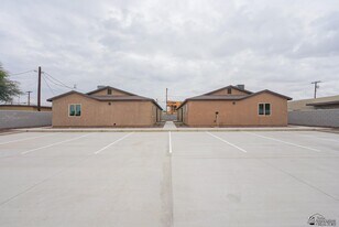 1921 S Walnut Ave in Yuma, AZ - Building Photo