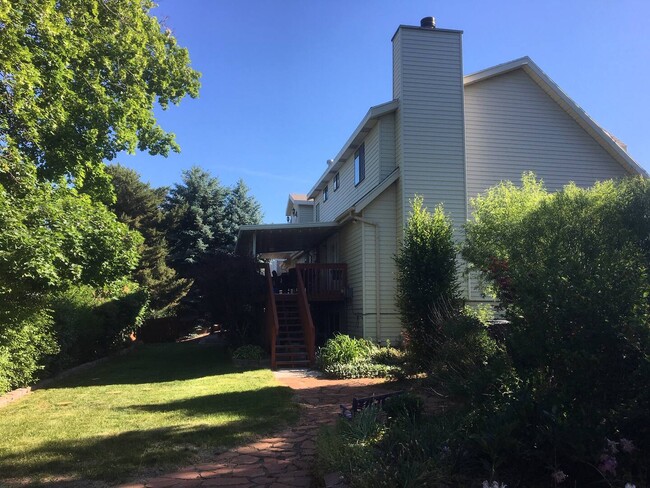 1964 E Hawk Cir in Sandy, UT - Building Photo - Building Photo