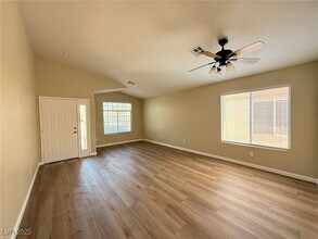 4905 Athens Bay Pl in North Las Vegas, NV - Building Photo - Building Photo