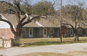 200 Palmer Dr in Breckenridge, TX - Building Photo - Building Photo