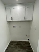 676 E 5th St in Azusa, CA - Foto de edificio - Building Photo