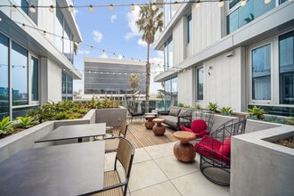 Willow Santa Monica in Santa Monica, CA - Building Photo - Building Photo