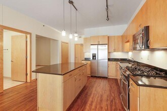 401 N 2nd St in Minneapolis, MN - Foto de edificio - Building Photo