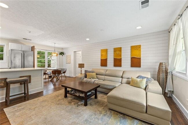 551 Lyle Dr SE in Marietta, GA - Building Photo - Building Photo