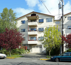 Arie Apartments in Seattle, WA - Building Photo - Building Photo