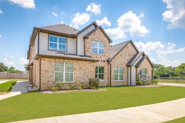 property at 215 Park Place Cir