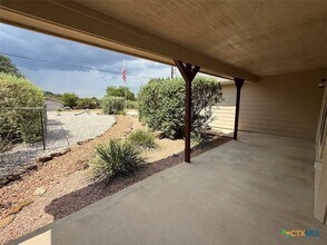 1608 Lakeview Dr in Canyon Lake, TX - Building Photo - Building Photo