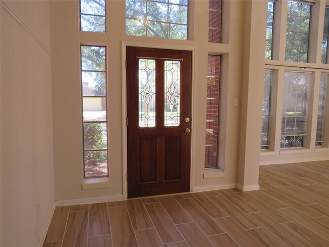 2302 Plantation Bend Dr in Sugar Land, TX - Building Photo - Building Photo