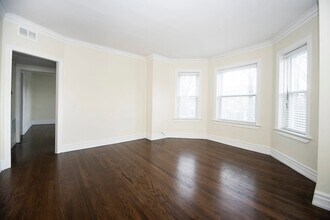 3704 N Hoyne Ave, Unit 3701-2 in Chicago, IL - Foto de edificio - Building Photo