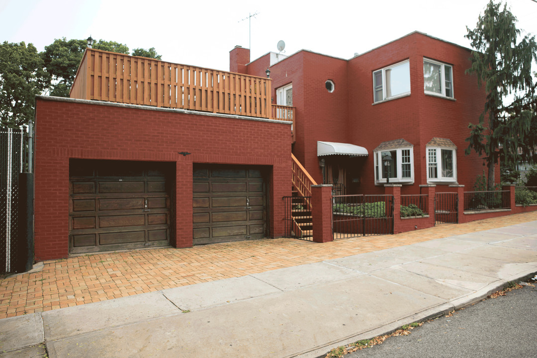 3252 Philip Ave in Bronx, NY - Building Photo