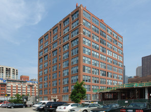 Folio Square in Chicago, IL - Building Photo - Building Photo