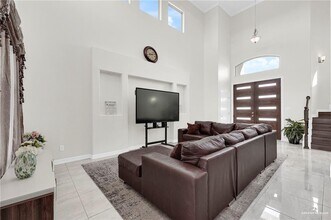3817 Santa Fe St in Edinburg, TX - Building Photo - Building Photo