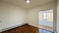 6 Meacham St, Unit #2 in Somerville, MA - Foto de edificio - Building Photo