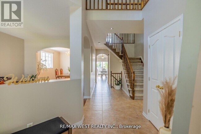 214 Castlegarth Crescent in Ottawa, ON - Building Photo - Building Photo