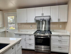 1975 Paralta Ave in Seaside, CA - Building Photo - Building Photo