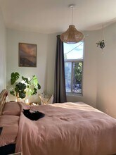 27 Saint-Viateur Rue O in Montréal, QC - Building Photo - Building Photo