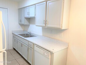 452 S Olive-Unit -5 in Mesa, AZ - Foto de edificio - Building Photo