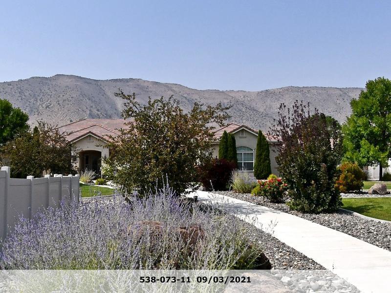 12025 Ocean View Dr in Sparks, NV - Foto de edificio