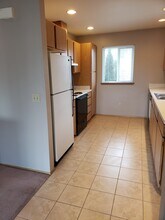 3607 Michelle Ln, Unit 3607 B in Anacortes, WA - Foto de edificio - Building Photo