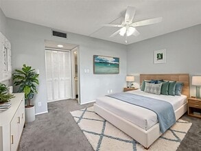 535 Oaks Dr, Unit 504 in Pompano Beach, FL - Building Photo - Building Photo