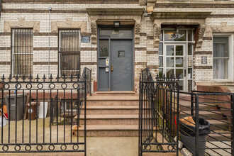 304 Sumpter St in Brooklyn, NY - Building Photo - Building Photo