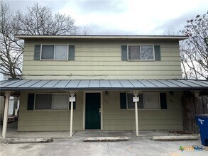 164 S Union Ave-Unit -102 in New Braunfels, TX - Building Photo - Building Photo